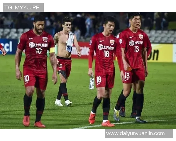 赛后分析:上海足球队与武汉足球队在耐力对决中的表现与启示 赛后分析:上海足球队与武汉足球队在耐力对决中的表现与启示